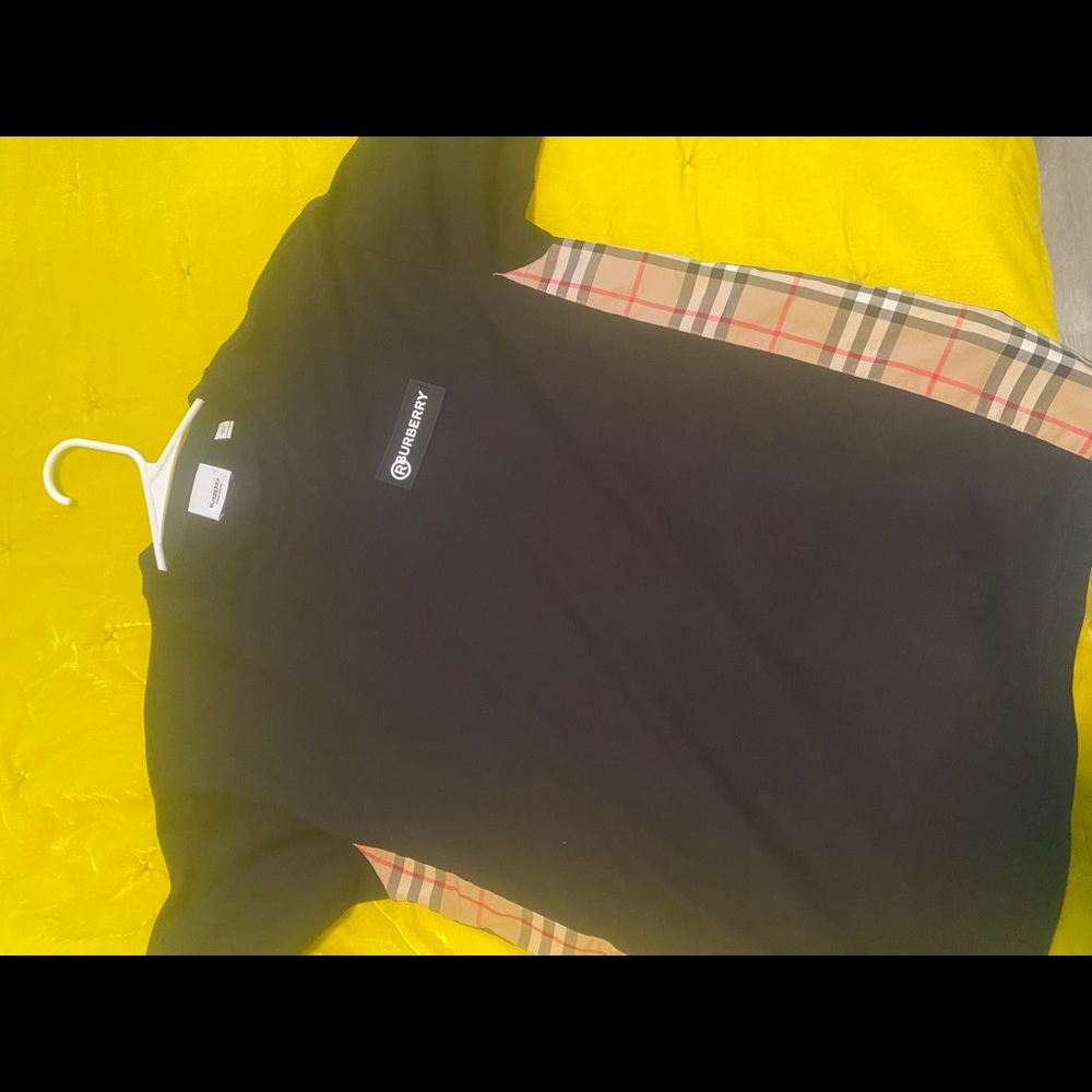 •Burberry Shirt